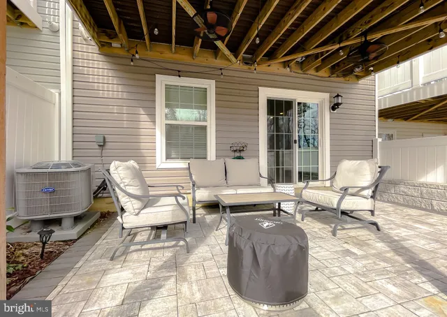 $2,950 | 23810 Myrtle Glen Way, California, MD 20619