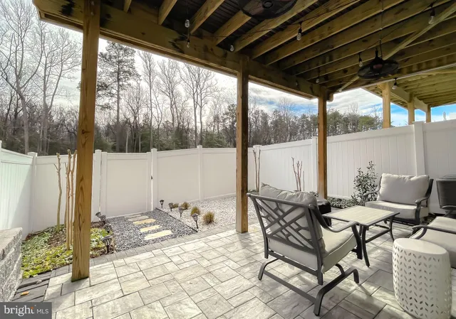 $2,950 | 23810 Myrtle Glen Way, California, MD 20619