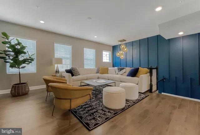 $2,950 | 23810 Myrtle Glen Way, California, MD 20619