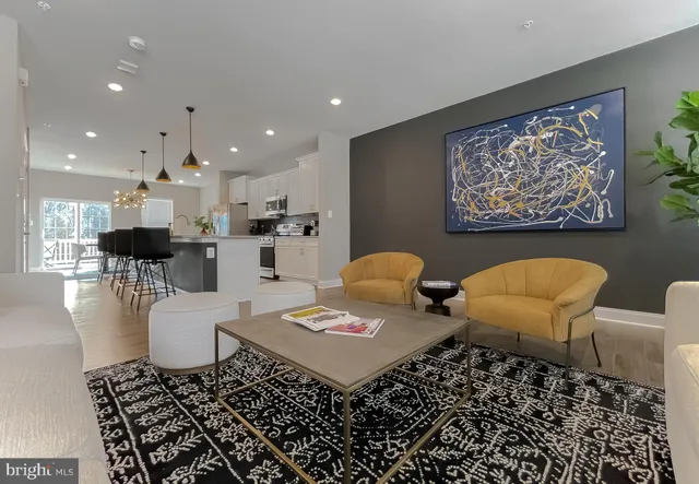 $2,950 | 23810 Myrtle Glen Way, California, MD 20619