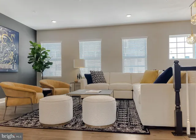 $2,950 | 23810 Myrtle Glen Way, California, MD 20619