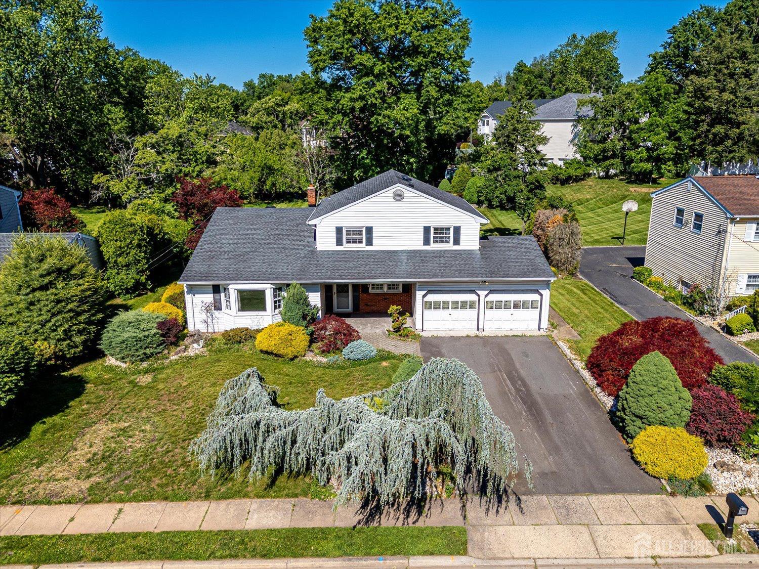 9 Annette Drive Edison, NJ 08820 - Photo 2 of 35