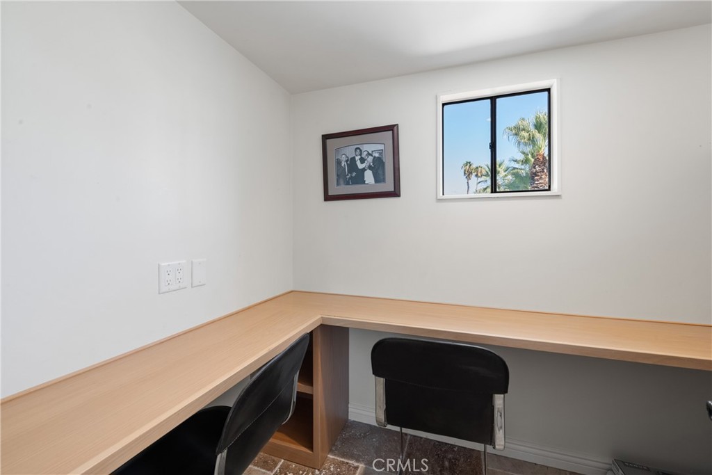 72408 Desert Drive Rancho Mirage, CA 92270 - Photo 14 of 42 Office Space