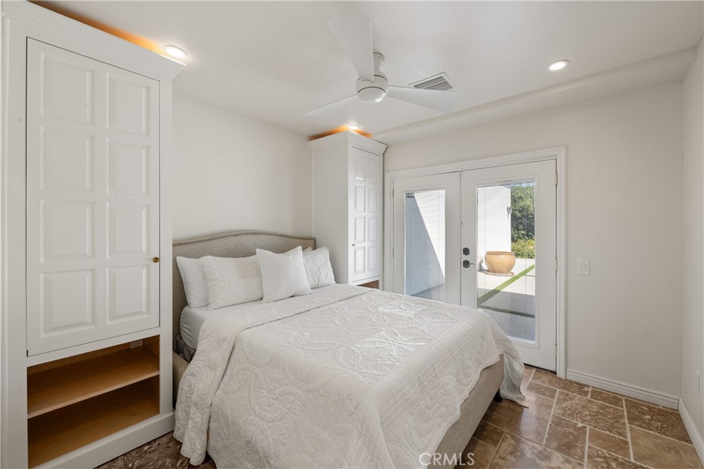 72408 Desert Drive Rancho Mirage, CA 92270 - Photo 21 of 42 Secondary bedroom with view of the courtyard