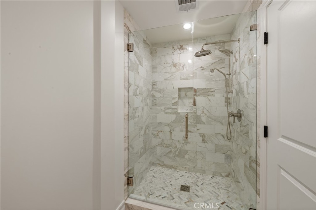 72408 Desert Drive Rancho Mirage, CA 92270 - Photo 23 of 42 Ensuite shower in third bathroom