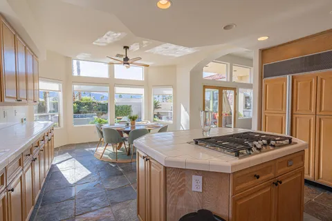 $1,055,000 | 49810 Avenida Montero, La Quinta, CA 92253