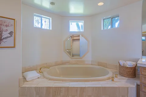 $1,055,000 | 49810 Avenida Montero, La Quinta, CA 92253