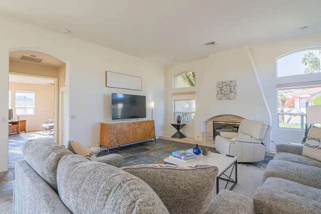 $1,055,000 | 49810 Avenida Montero, La Quinta, CA 92253