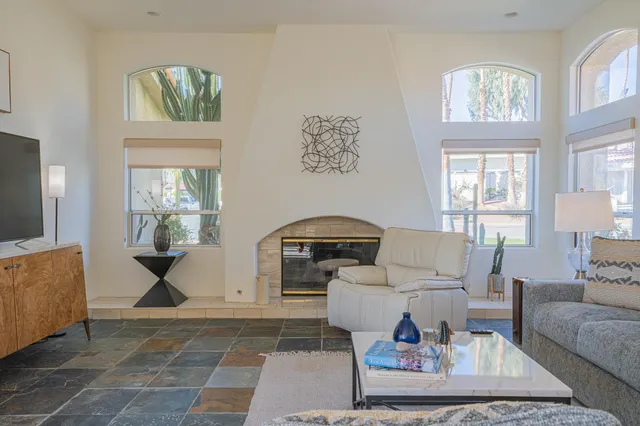 $1,055,000 | 49810 Avenida Montero, La Quinta, CA 92253