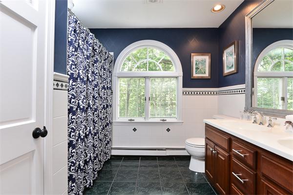380 Holly Road Marshfield, MA 02050 - Photo 17 of 20 Gallery Image 17