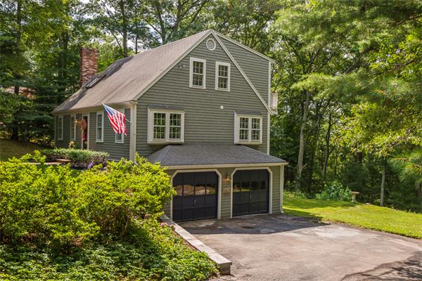380 Holly Road Marshfield, MA 02050 - Photo 2 of 20 Gallery Image 2