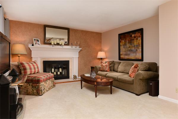 380 Holly Road Marshfield, MA 02050 - Photo 3 of 20 Gallery Image 3