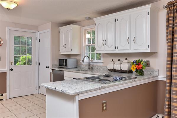 380 Holly Road Marshfield, MA 02050 - Photo 8 of 20 Gallery Image 8