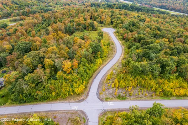 $33,500 | Lot 75 Summit Woods Road, Moscow, PA 18444