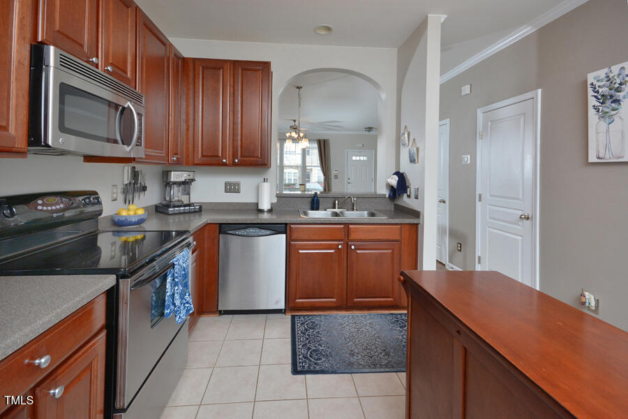 4847 Sir Duncan Way Raleigh, NC 27612 - Photo 9 of 29 4847 Sir Duncan Kitchen