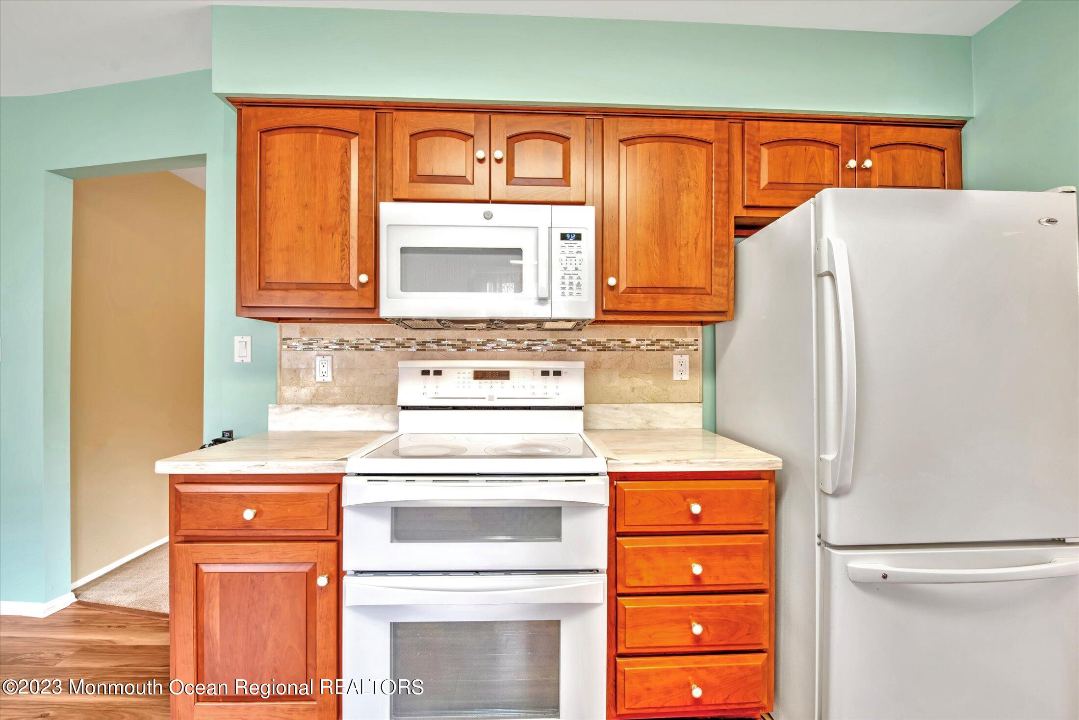 19 Carter Way Brick, NJ 08723 - Photo 23 of 50 23-KITCHEN