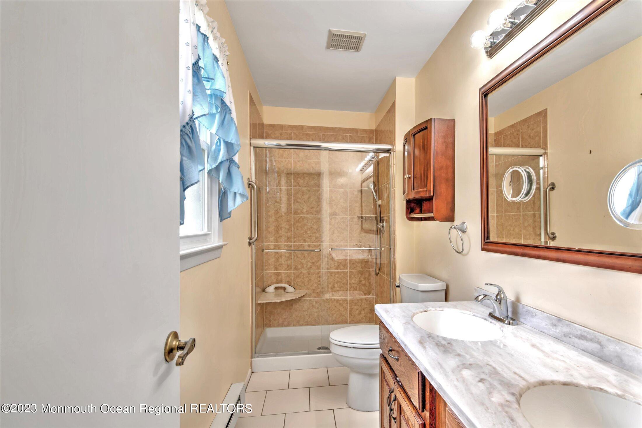 19 Carter Way Brick, NJ 08723 - Photo 30 of 50 30-MASTER BATHROOM