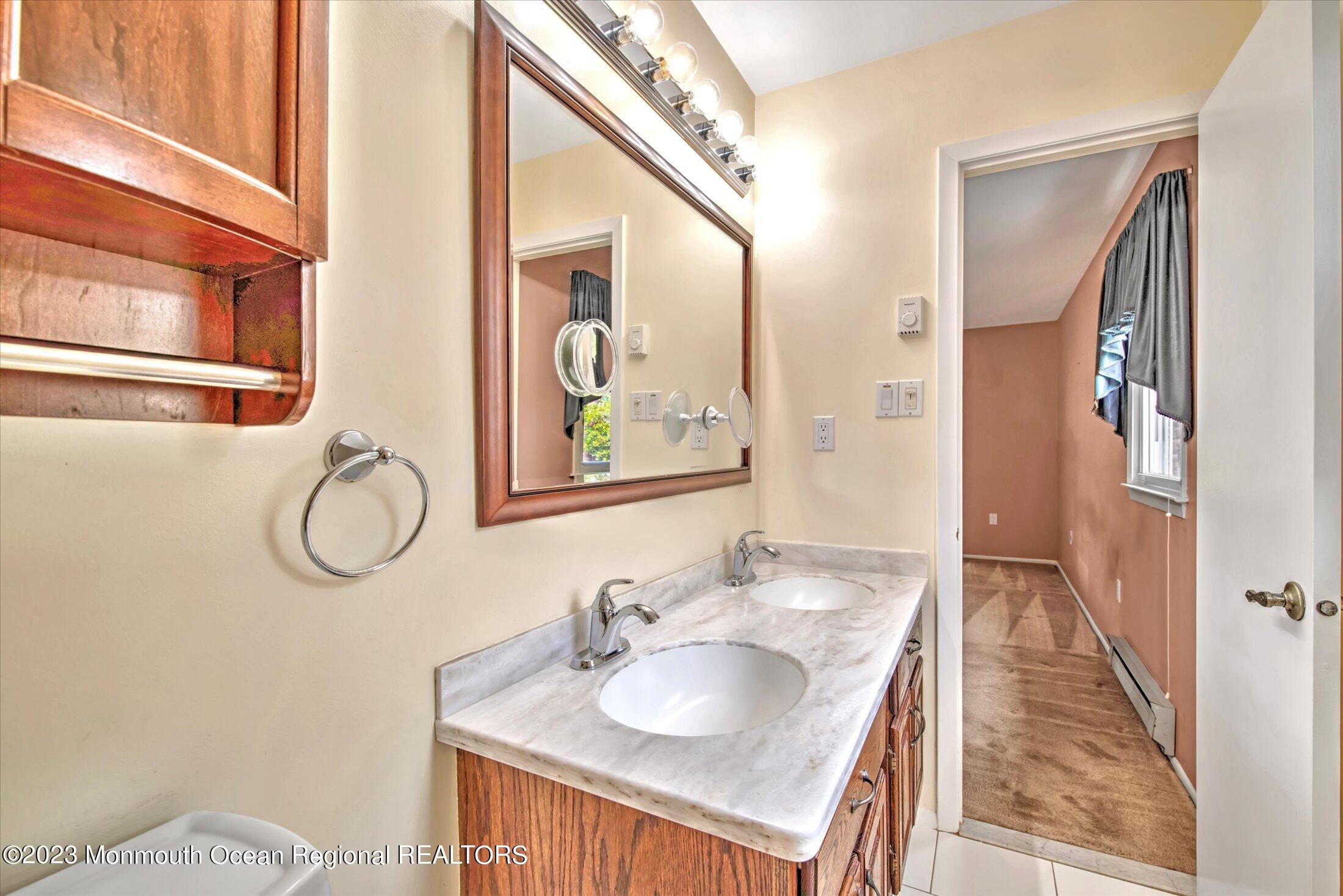 19 Carter Way Brick, NJ 08723 - Photo 31 of 50 31-MASTER BATHROOM