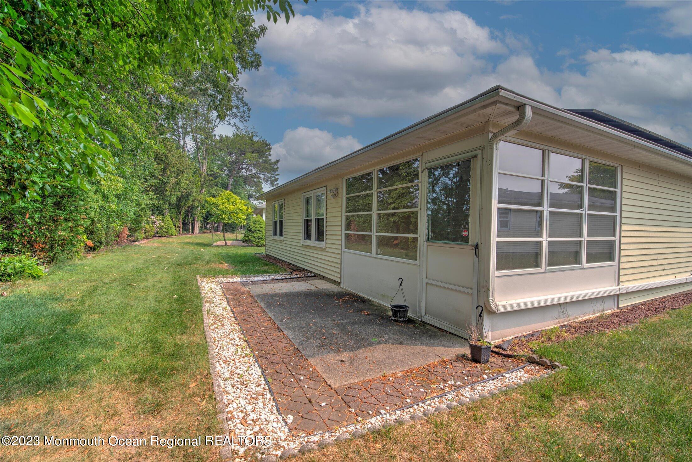 19 Carter Way Brick, NJ 08723 - Photo 5 of 50 05-BACK YARD