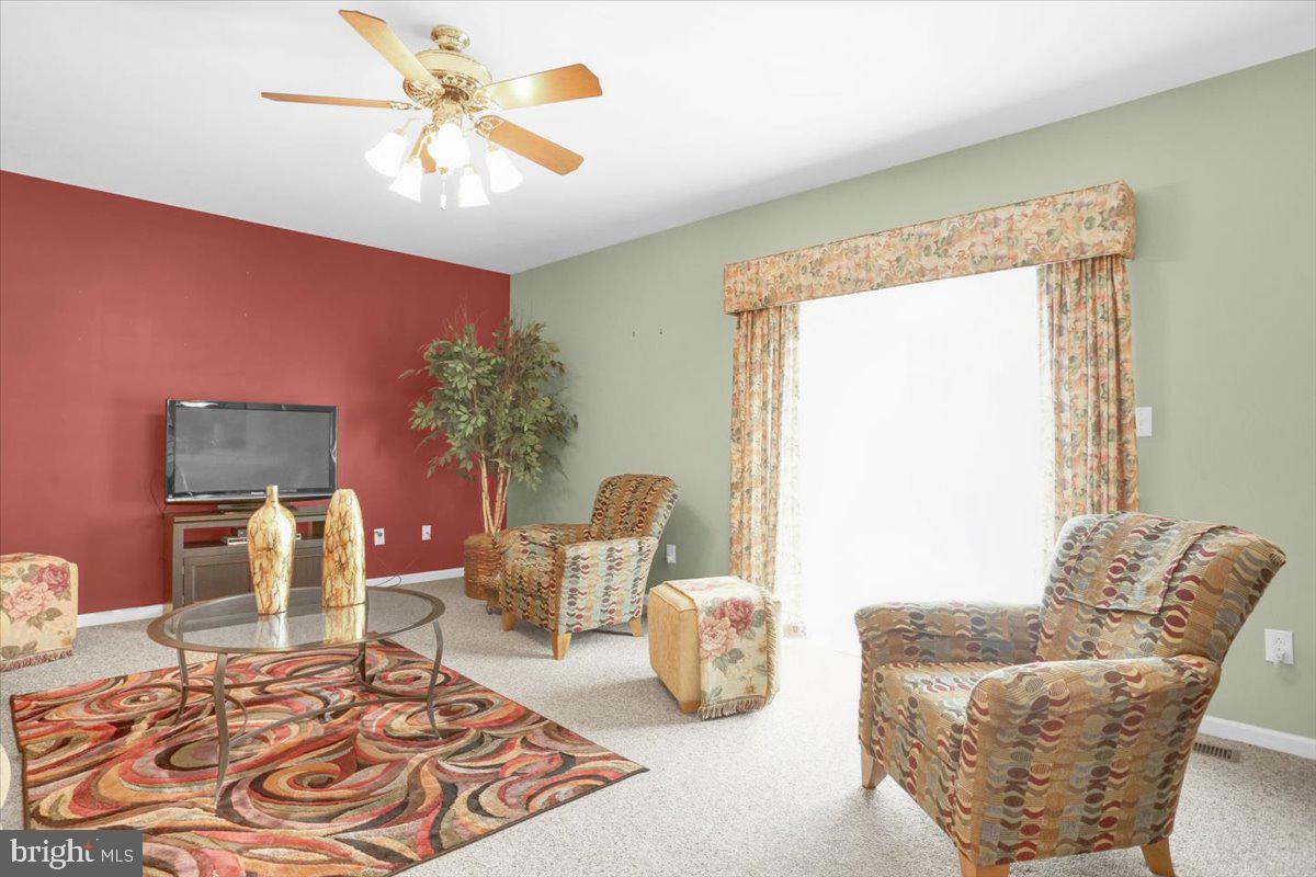 304 Roxberry Drive Reading, PA 19608 - Photo 8 of 34