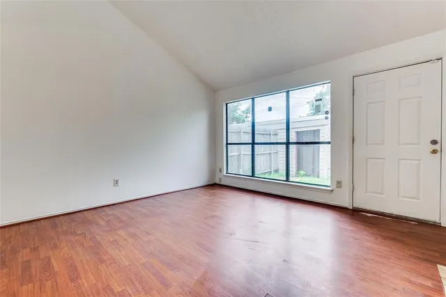 $195,000 | 2917 Tanglewood Drive, Lancaster, TX 75134