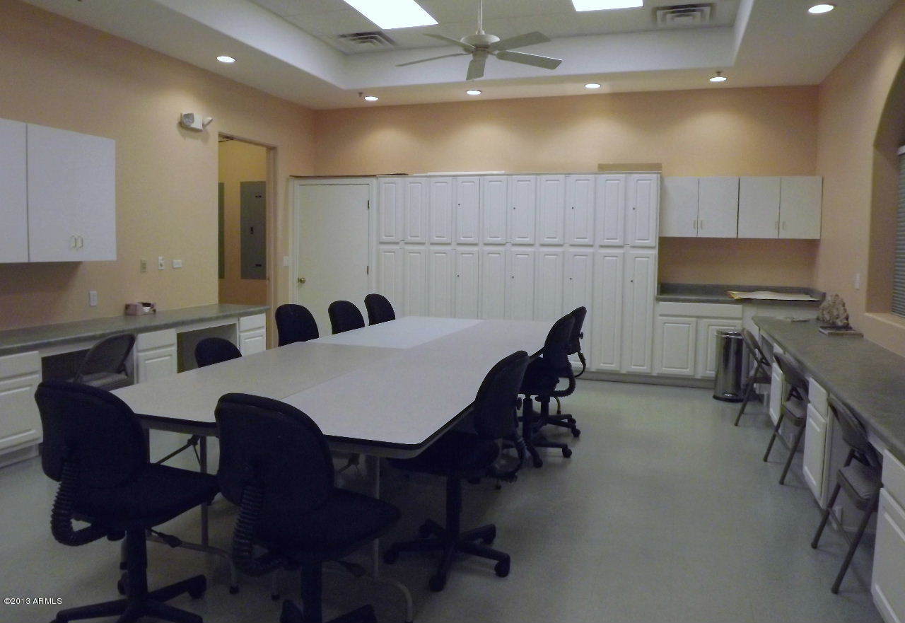 4202 East Broadway Road, Unit 68 Mesa, AZ 85206 - Photo 29 of 35 Community Craft Room