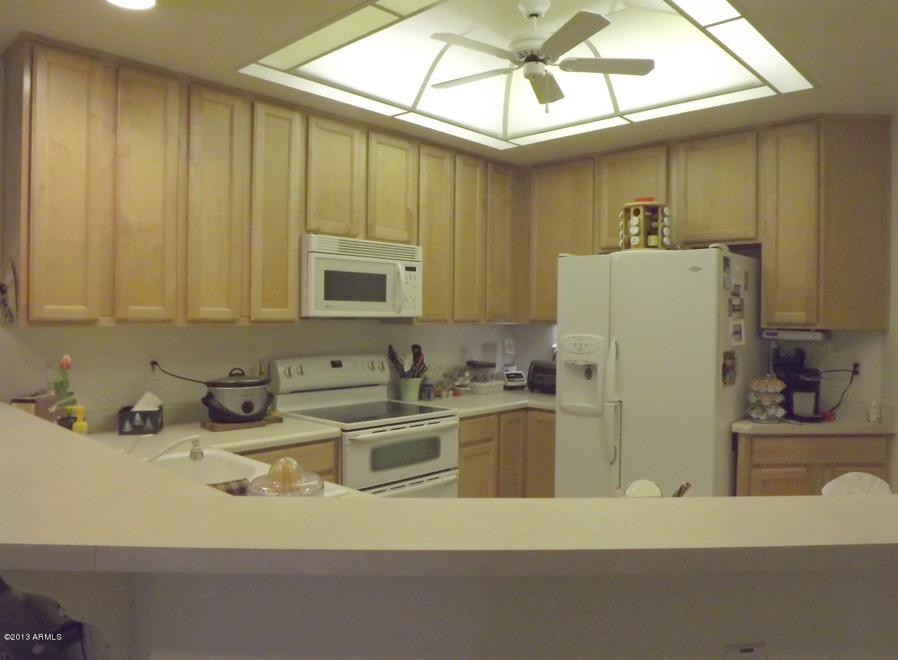 4202 East Broadway Road, Unit 68 Mesa, AZ 85206 - Photo 7 of 35 Kitchen