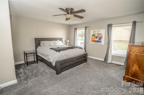 $379,500 | 5146 Olde School Drive, Hickory, NC 28602