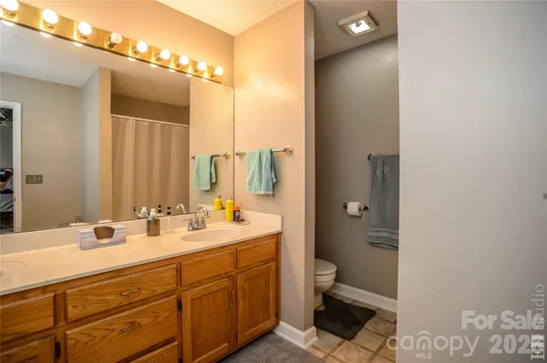 $379,500 | 5146 Olde School Drive, Hickory, NC 28602