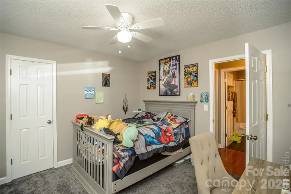 $379,500 | 5146 Olde School Drive, Hickory, NC 28602