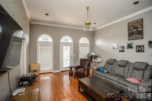 $379,500 | 5146 Olde School Drive, Hickory, NC 28602