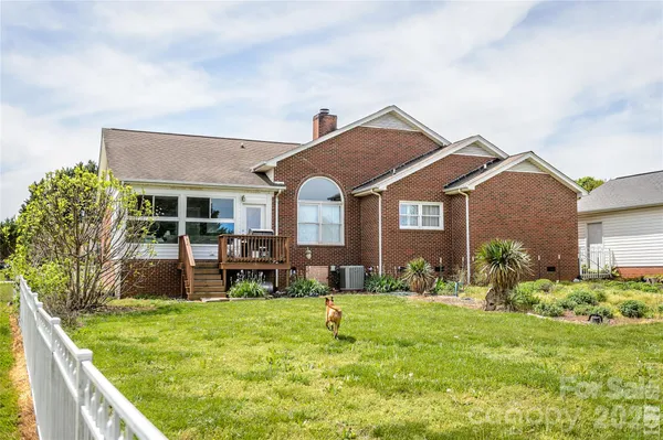 $379,500 | 5146 Olde School Drive, Hickory, NC 28602