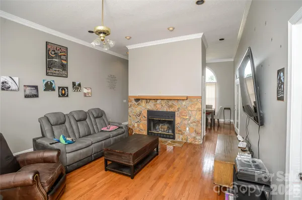 $379,500 | 5146 Olde School Drive, Hickory, NC 28602
