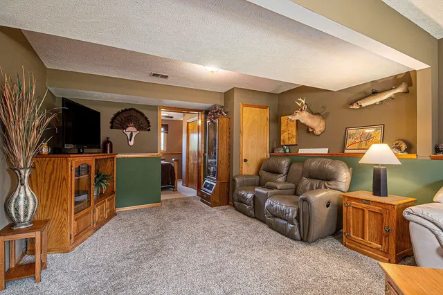 $599,900 | 9293 76th Avenue, Hudsonville, MI 49426