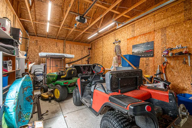 $599,900 | 9293 76th Avenue, Hudsonville, MI 49426