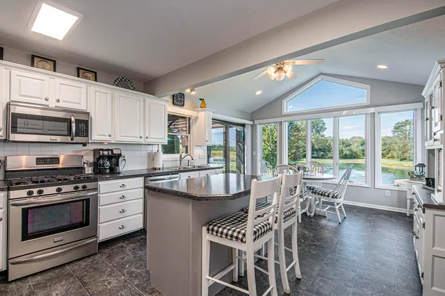 $599,900 | 9293 76th Avenue, Hudsonville, MI 49426