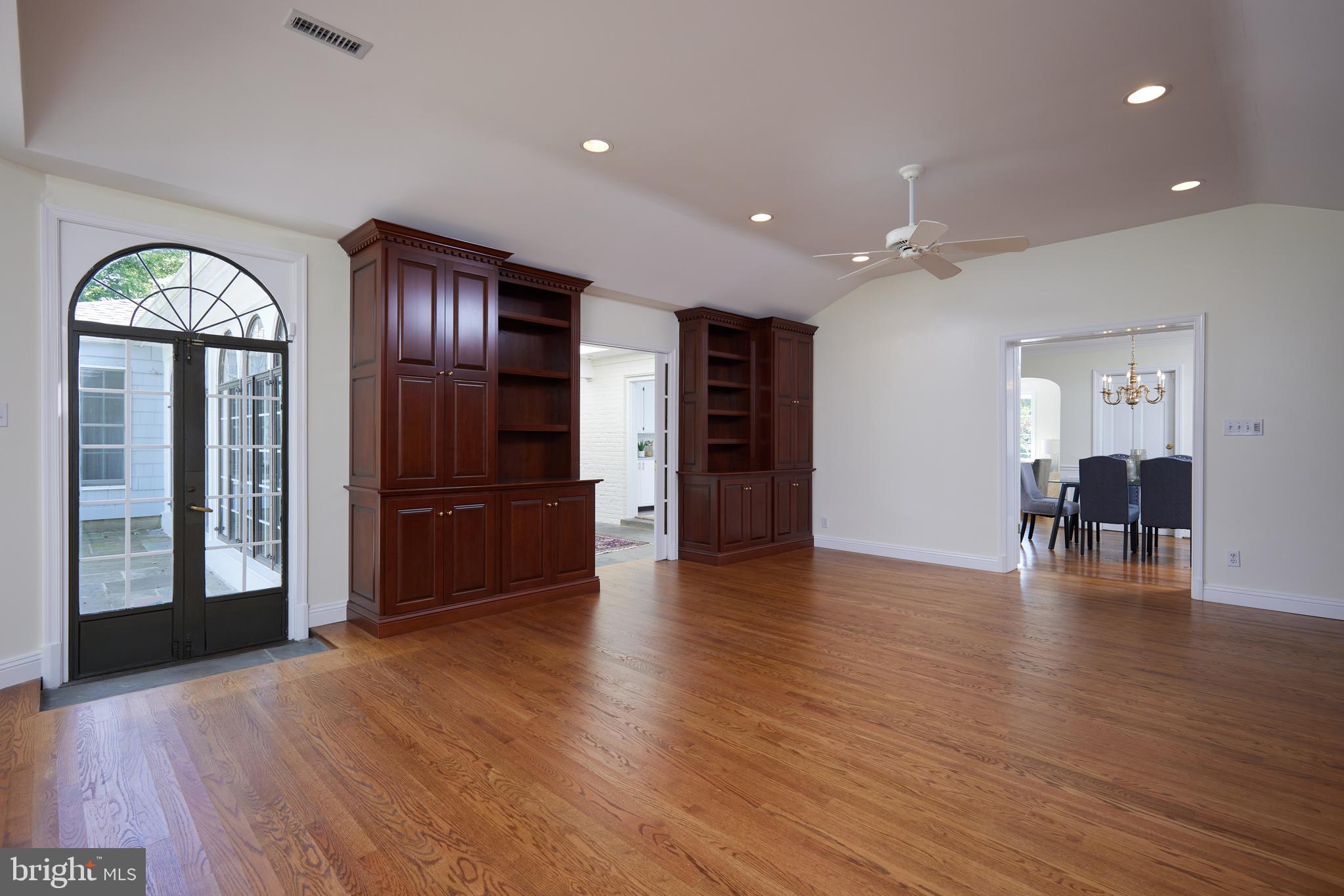 6615 Rannoch Road Bethesda, MD 20817 - Photo 13 of 52