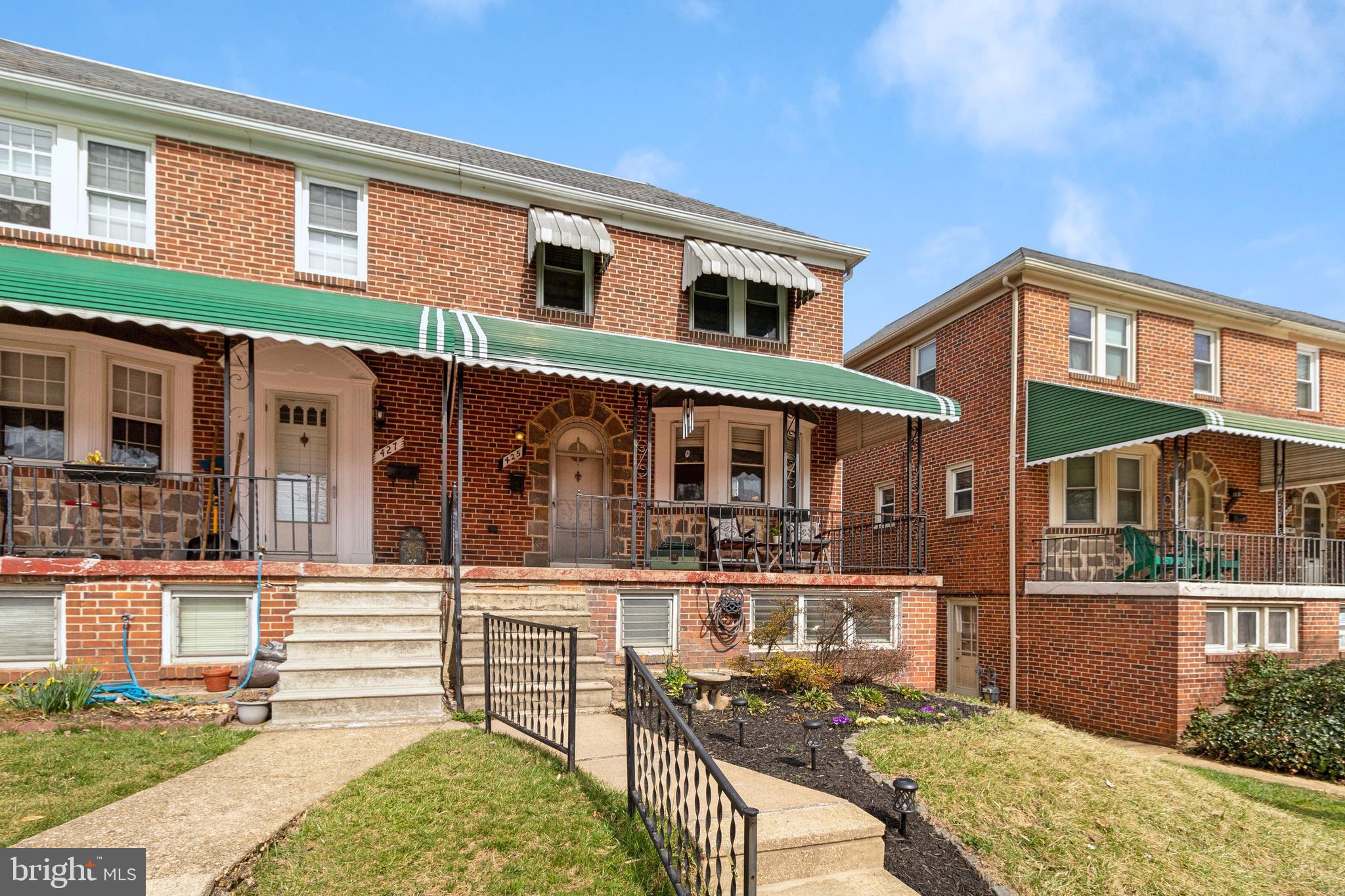 425 Academy Road Baltimore, MD 21228 - Photo 2 of 31 Front View