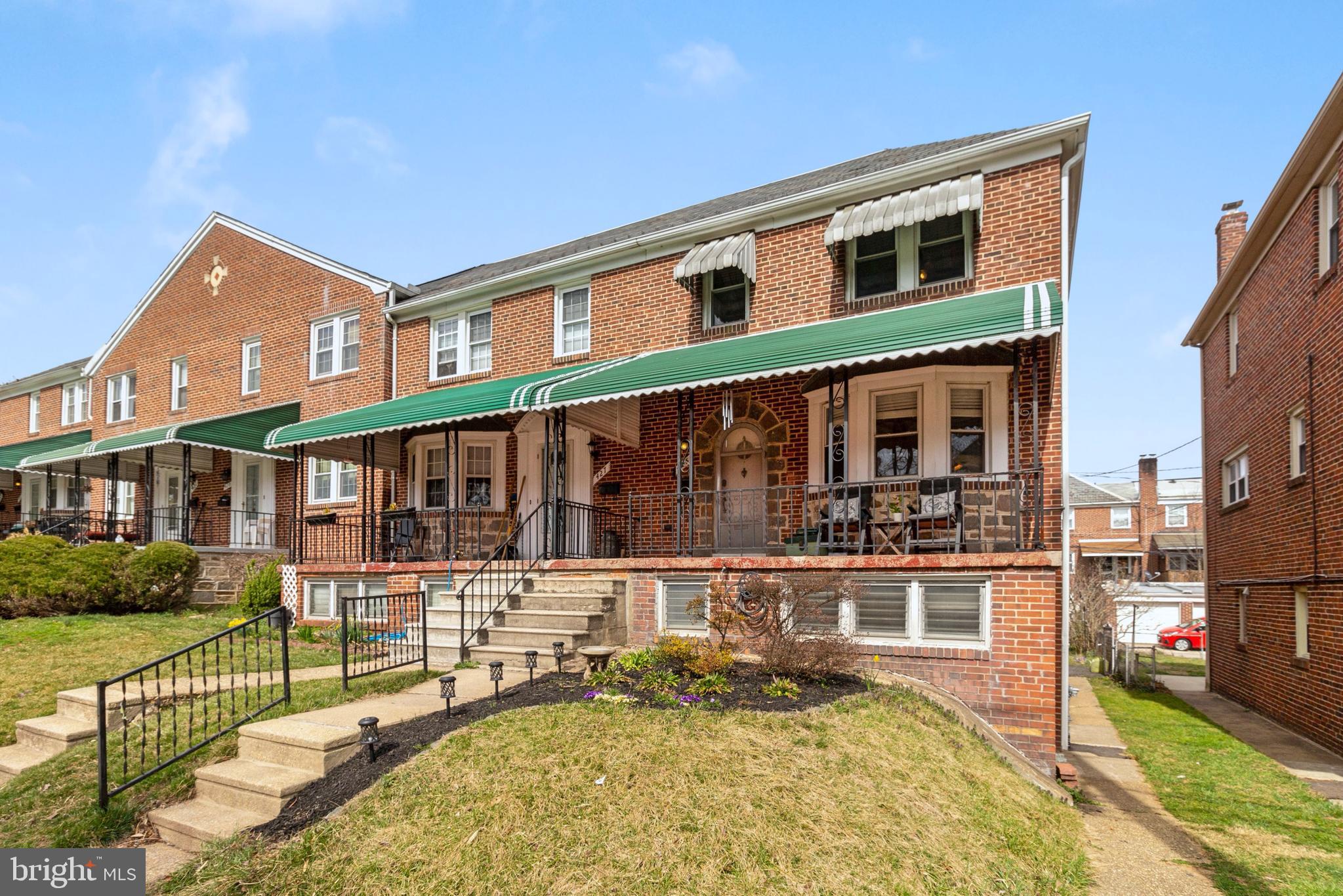 425 Academy Road Baltimore, MD 21228 - Photo 3 of 31 Front View