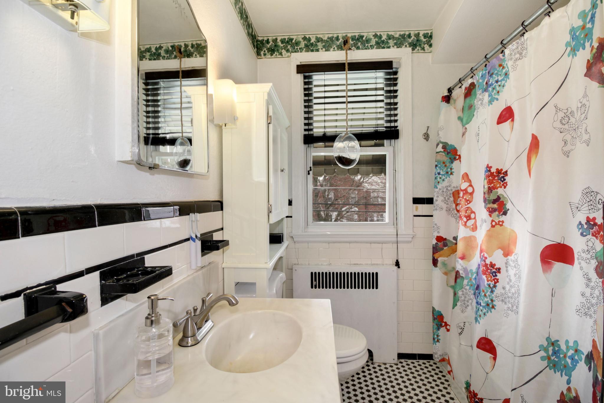 425 Academy Road Baltimore, MD 21228 - Photo 21 of 31 Full Bath