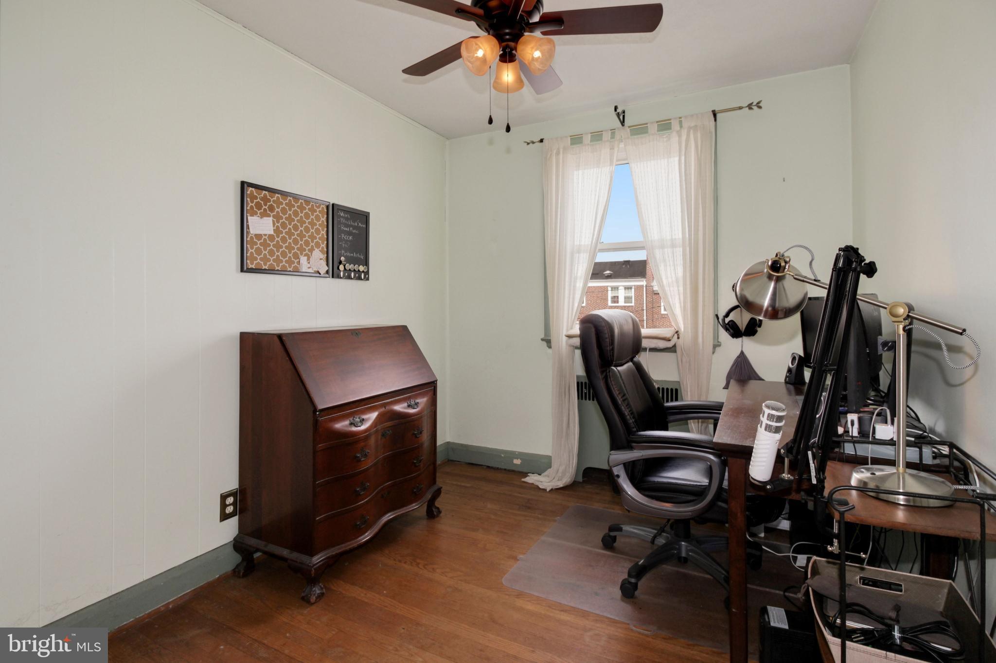 425 Academy Road Baltimore, MD 21228 - Photo 23 of 31 Third Bedroom