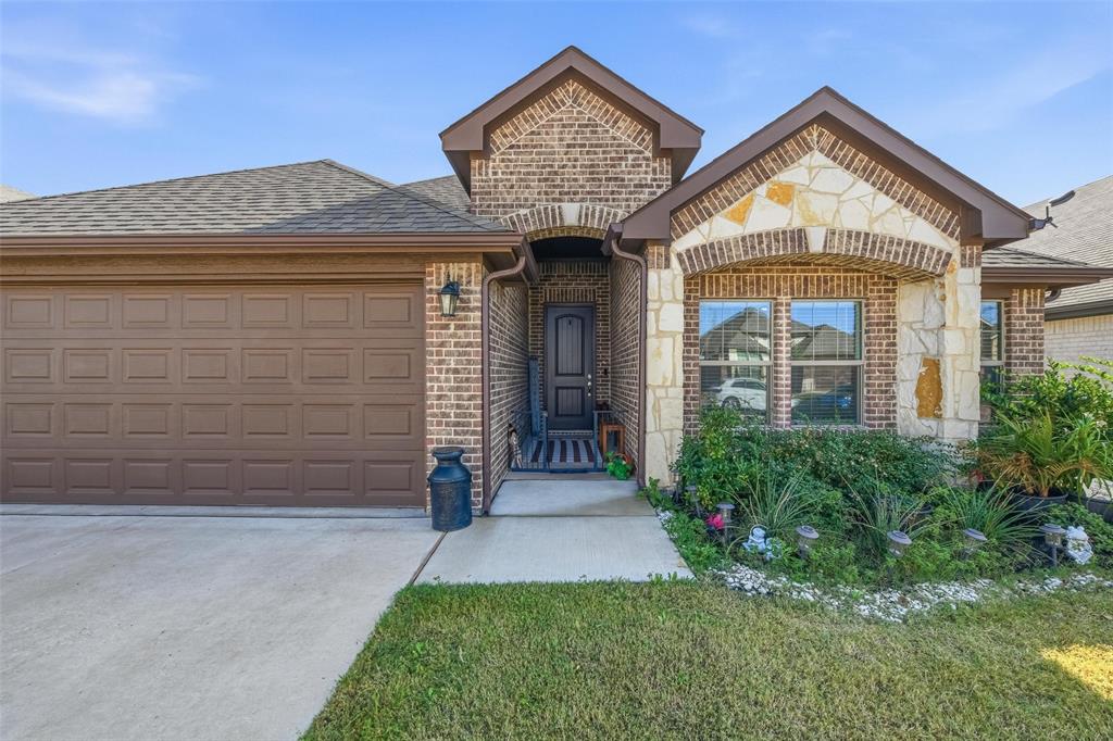 725 Sandy Chip Trail Fort Worth, TX 76108 - Photo 1 of 34
