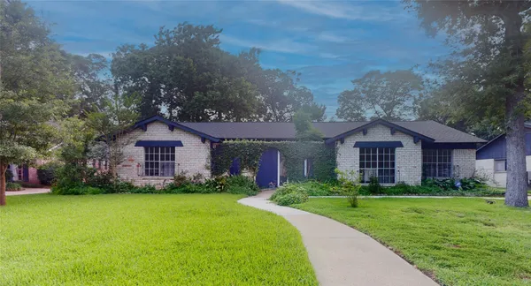 $2,895 | 811 Devonport Lane, Seabrook, TX 77586
