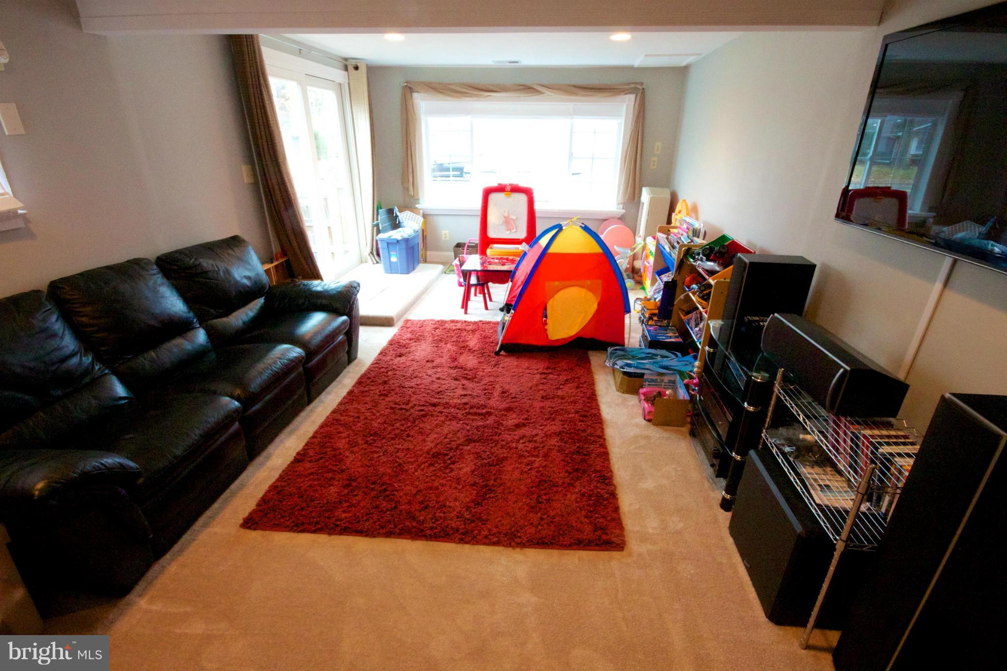 13133 Poplar Tree Road Fairfax, VA 22033 - Photo 12 of 25 Interior (General)