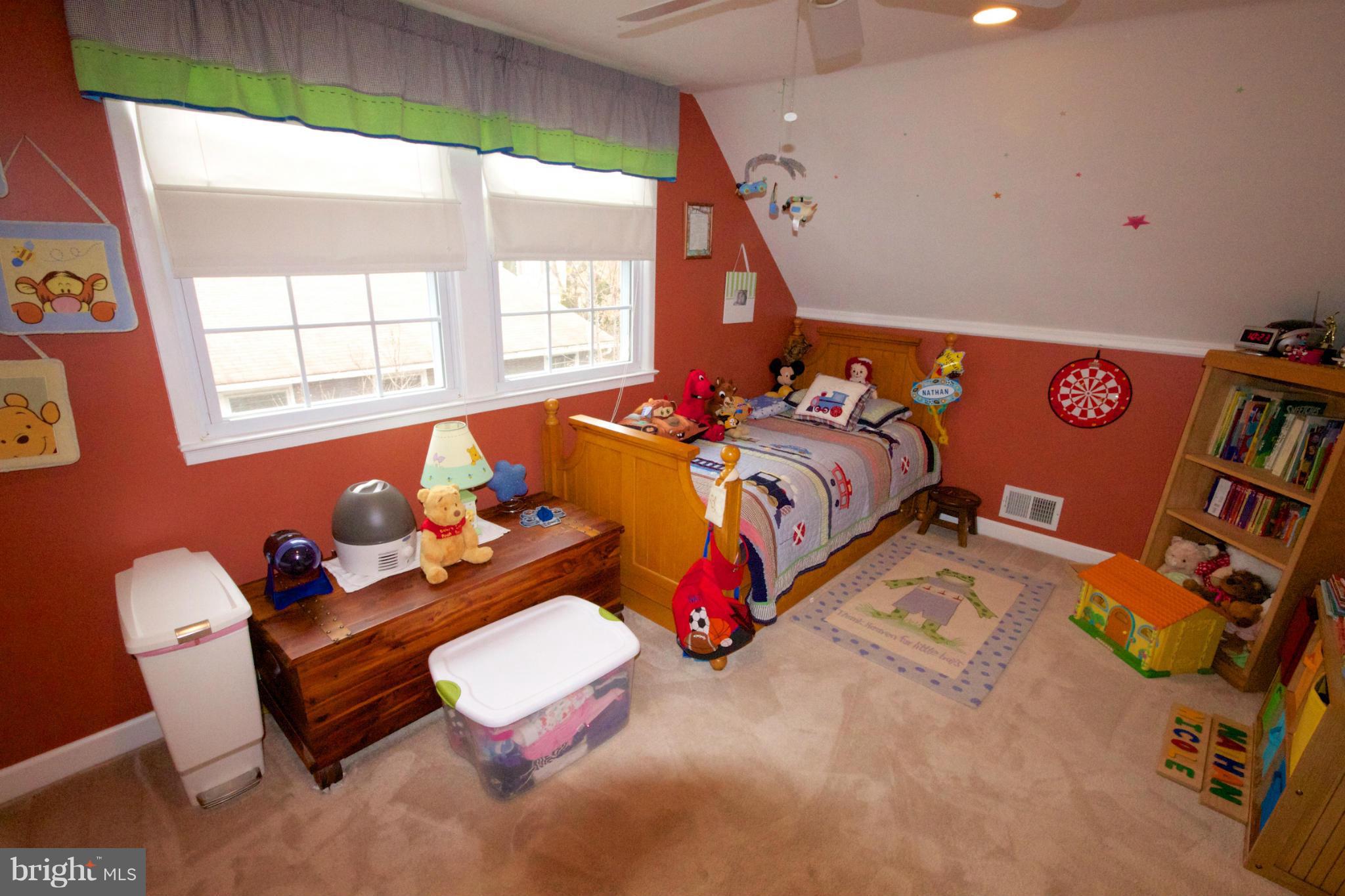 13133 Poplar Tree Road Fairfax, VA 22033 - Photo 20 of 25 Bedroom