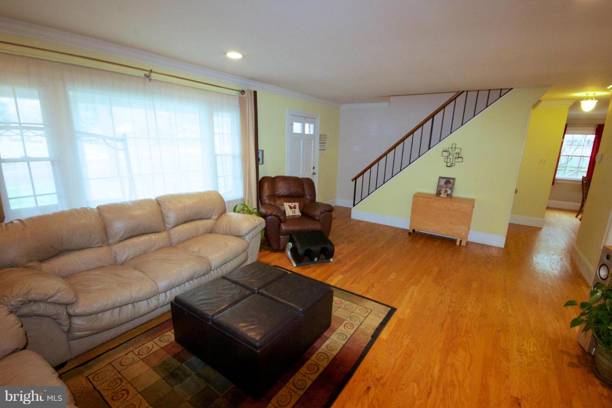 13133 Poplar Tree Road Fairfax, VA 22033 - Photo 3 of 25 Family Room