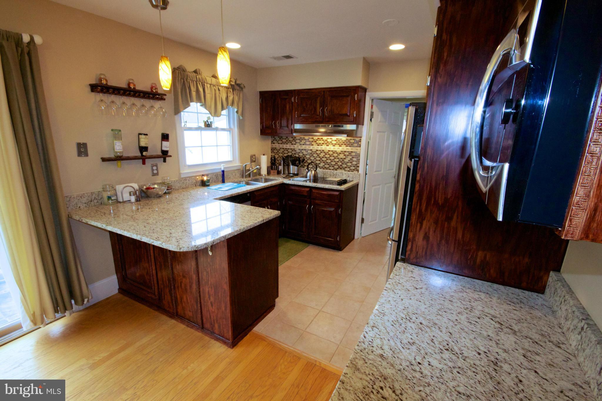 13133 Poplar Tree Road Fairfax, VA 22033 - Photo 5 of 25 Kitchen