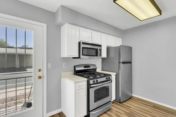 $1,795 | 1505 North Center Street, Unit 215, Mesa, AZ 85201