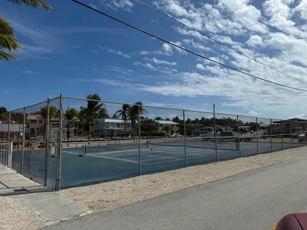 $675,000 | 118 Cortez Drive, Unit B2, Islamorada, FL 33036