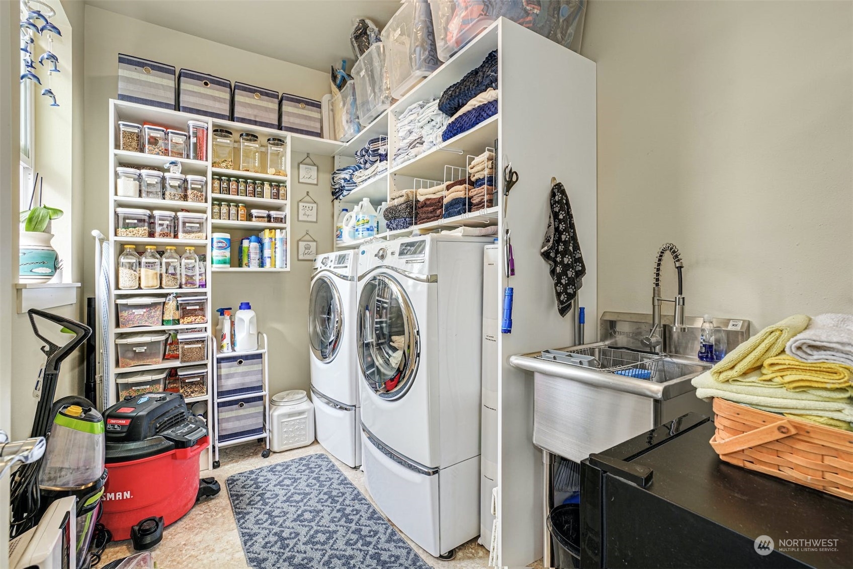 4029 180th Place Southeast Bothell, WA 98012 - Photo 28 of 33 a utility room with dryer and washer